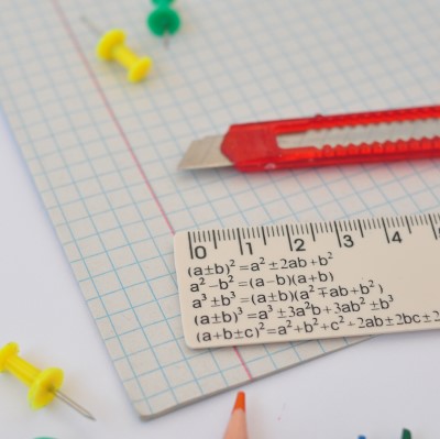 On l’équipe de matériel scolaire ludique et attrayant On l’équipe de matériel scolaire ludique et attrayant